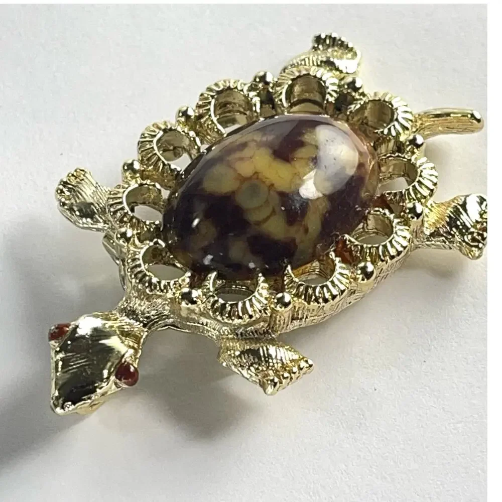 Vintage Brown Stone Cabochon Turtle Brooch Pin Pendant Gold Tone Gerry's 2 1/4
